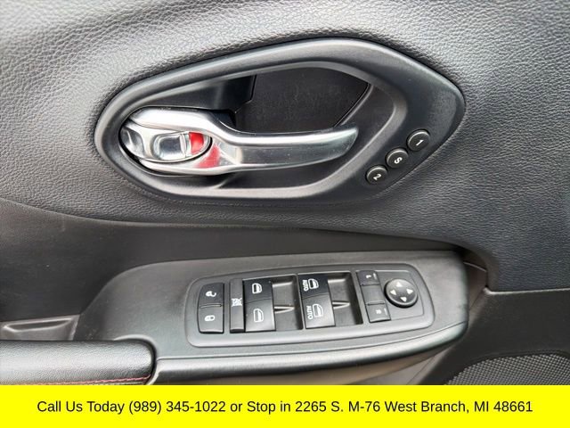 Used 2019 Jeep Cherokee Trailhawk image 28