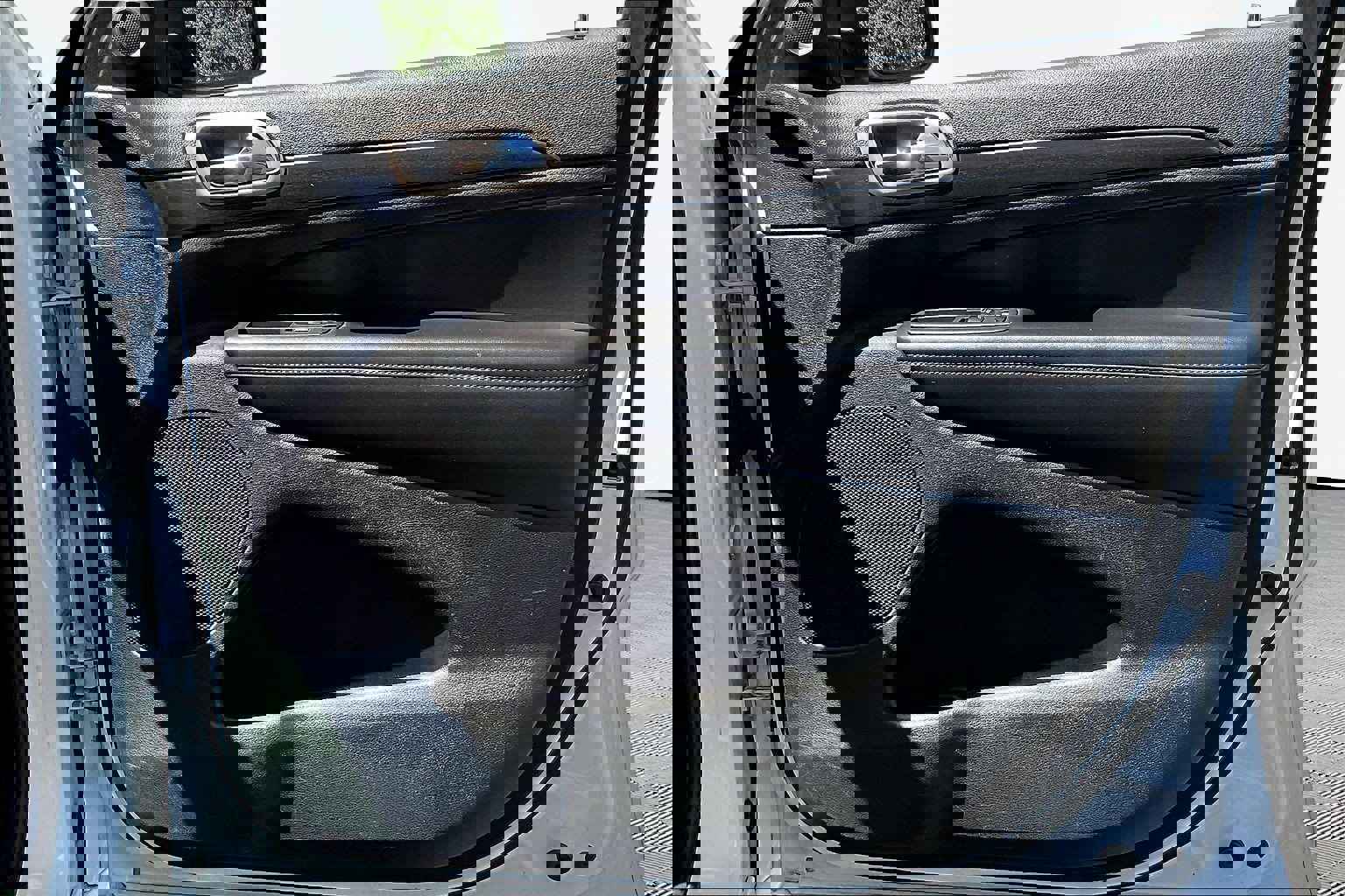 Used 2015 Jeep Grand Cherokee Altitude image 28