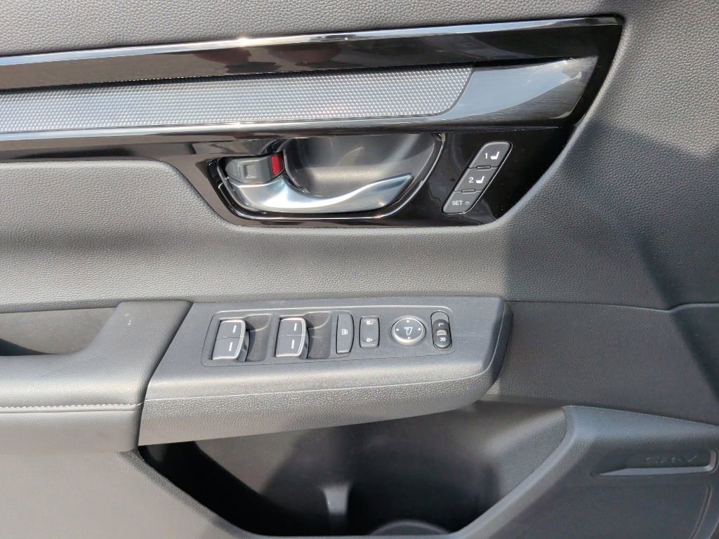 Used 2025 Honda CR-V EX-L image 11