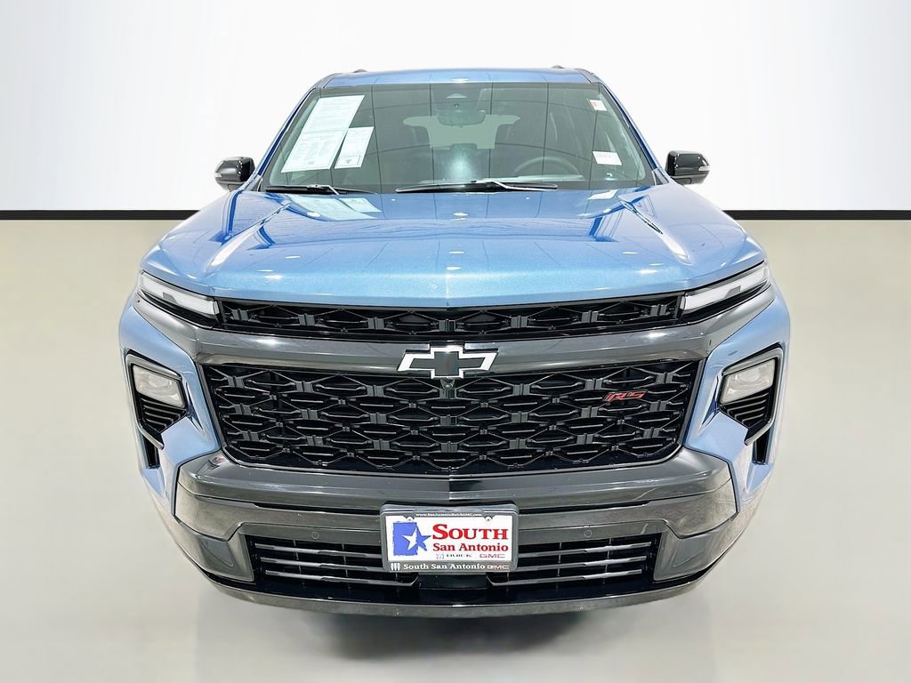 Used 2024 Chevrolet Traverse RS AWD/4WD image 2