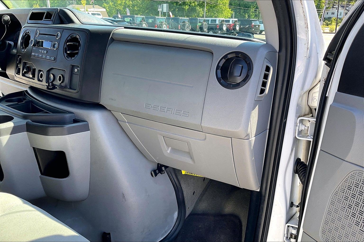 Used 2012 Ford E-350 and Econoline 350 XLT RWD image 15
