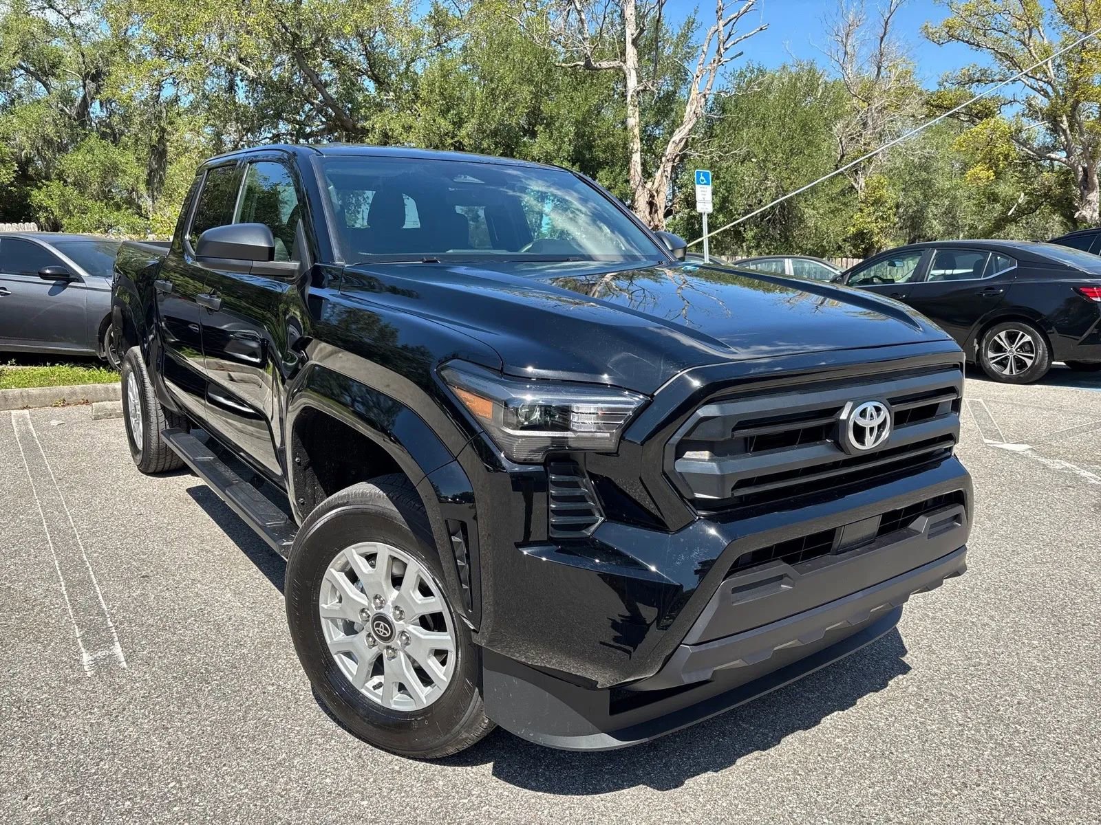 Used 2026 Toyota Tacoma SR image 4