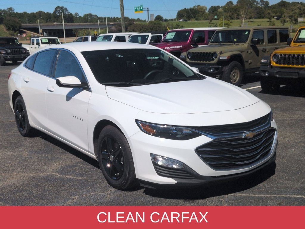 Used 2024 Chevrolet Malibu LS w/ Driver Confidence Package FWD image 2