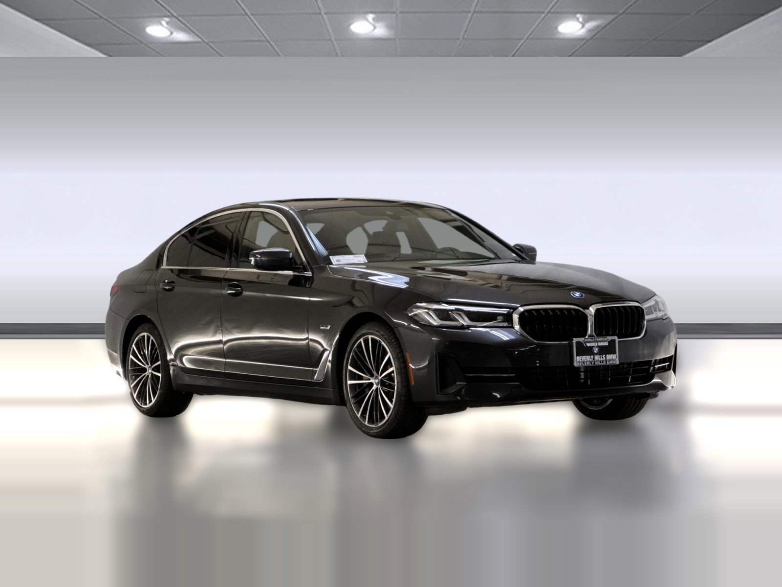 Used 2023 BMW 530e w/ Convenience Package image 6
