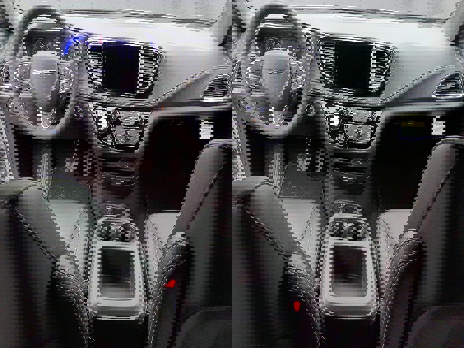 New 2026 Chrysler Pacifica Select image 11