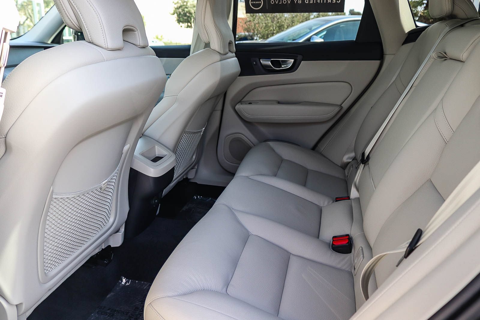 Used 2024 Volvo XC60 B5 Plus w/ Protection Package Premier AWD/4WD image 19
