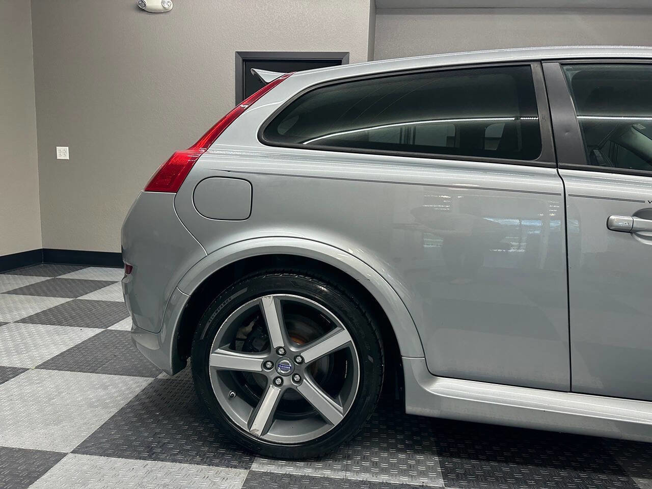Used 2013 Volvo C30 T5 R-Design w/ Climate Pkg FWD image 11