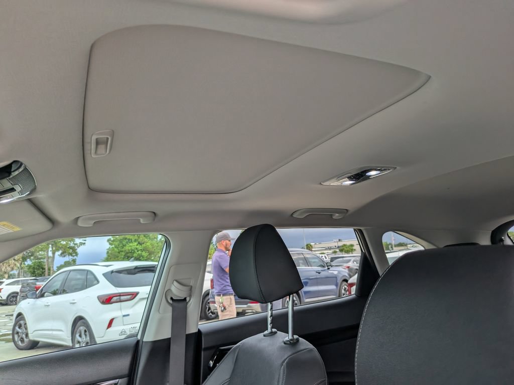 Certified 2025 Kia Seltos EX w/ EX Sunroof Package AWD/4WD image 22