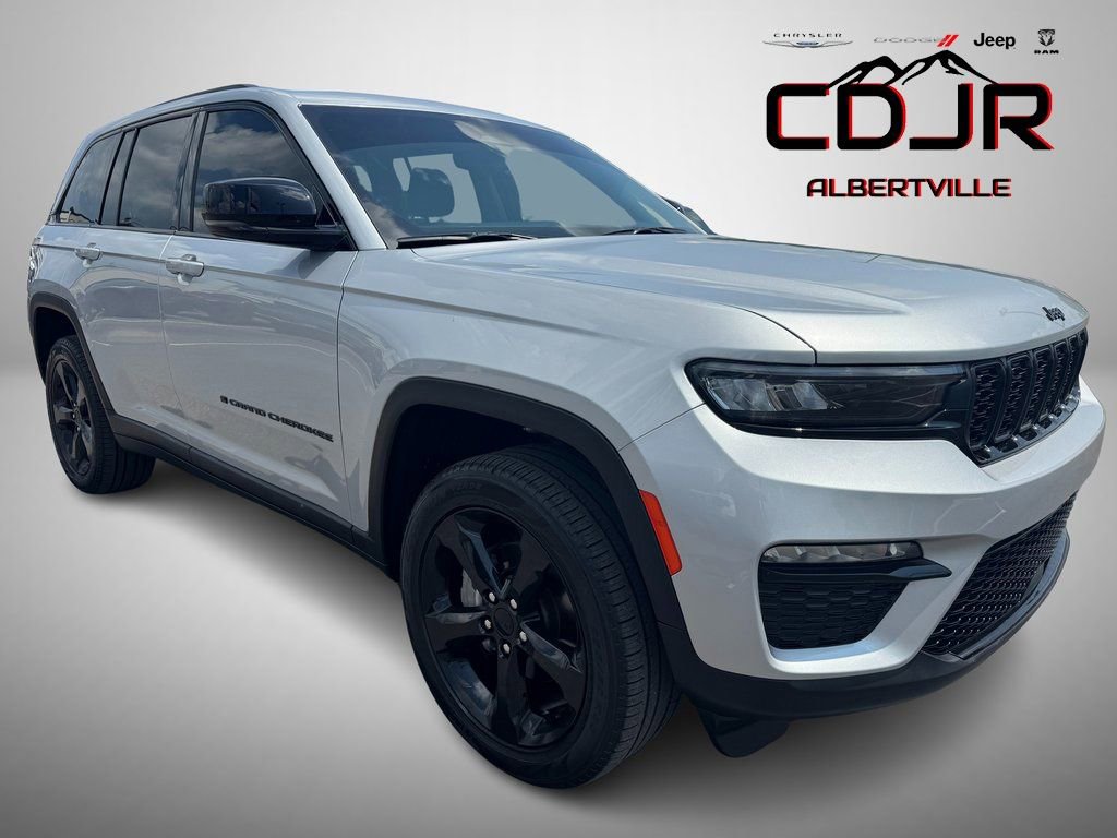 Used 2024 Jeep Grand Cherokee Limited w/ Black Appearance Package