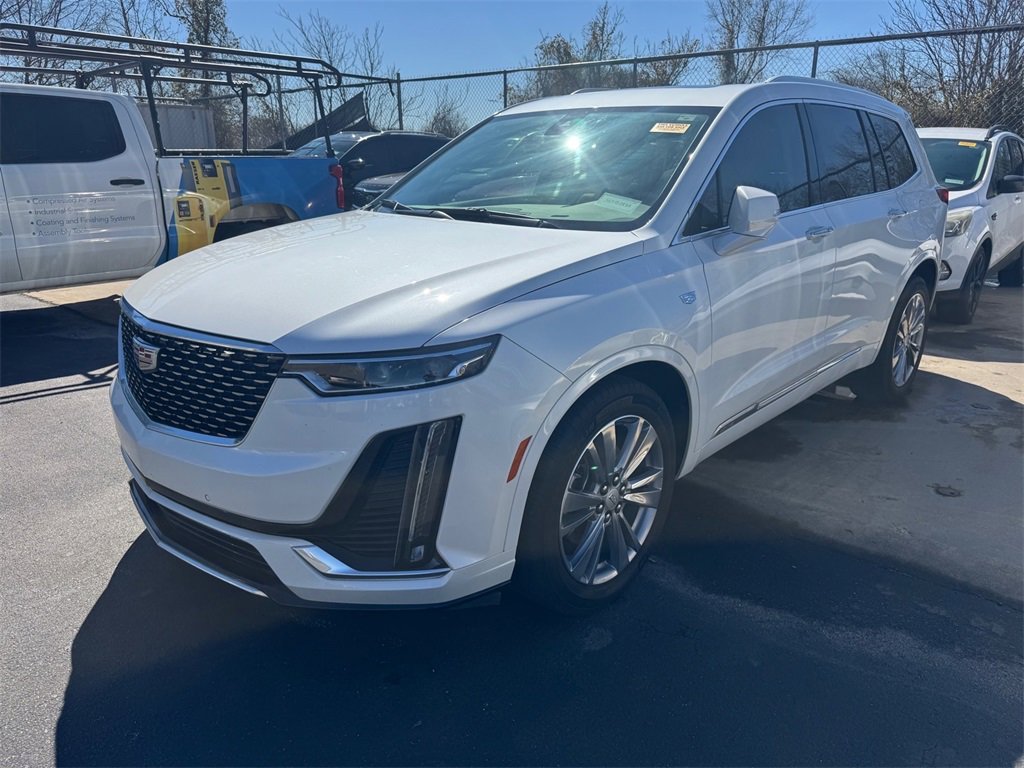 Used 2023 Cadillac XT6 Premium Luxury image 9