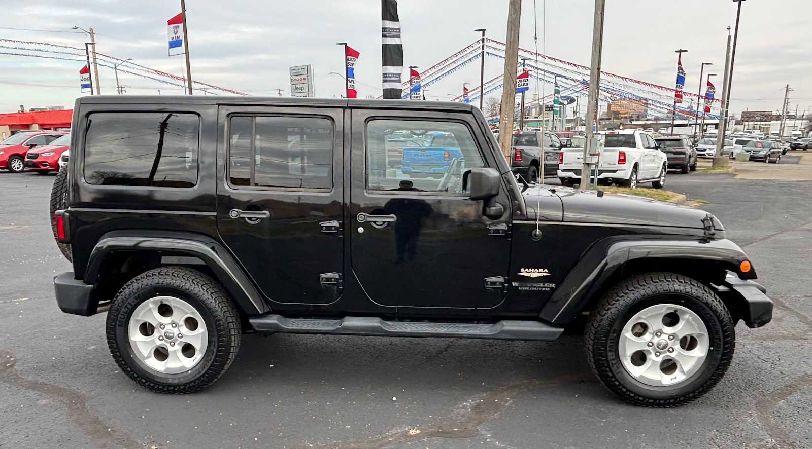 Used 2014 Jeep Wrangler Unlimited Sahara w/ Dual Top Group image 7
