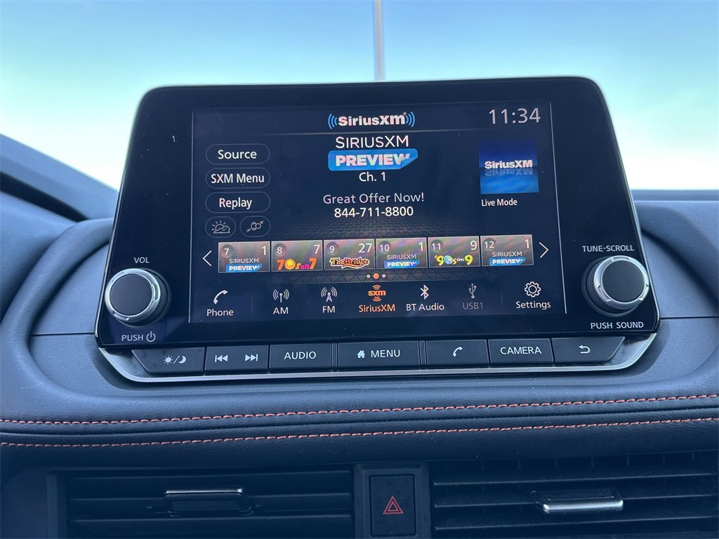 Used 2025 Nissan Rogue SV image 10