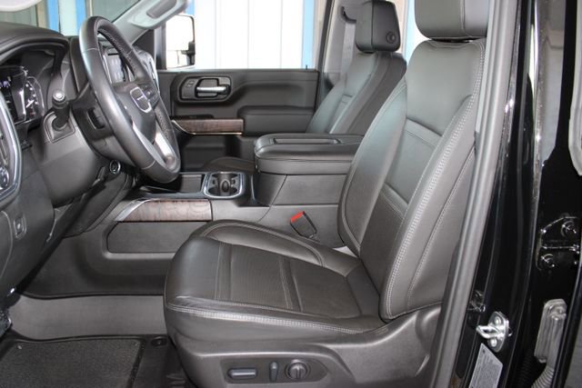 Used 2022 GMC Sierra 2500 Denali w/ Denali Black Diamond Edition AWD/4WD image 26