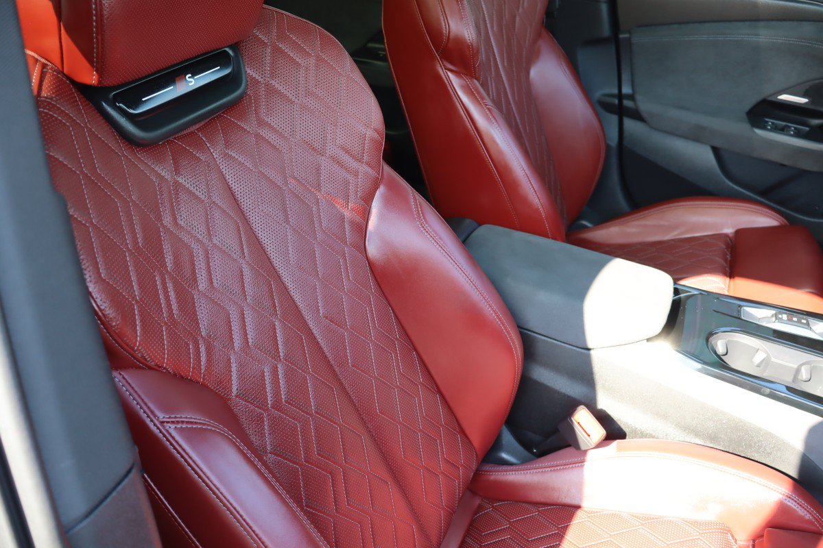 Used 2025 Audi S6 e-tron Prestige AWD/4WD image 25
