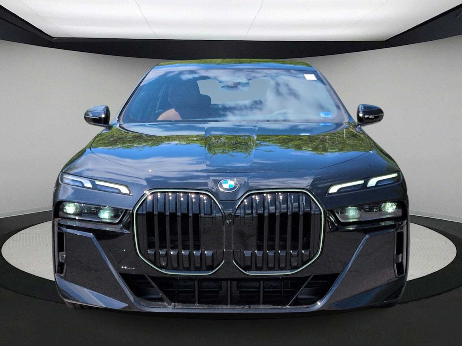 New 2026 BMW 760i xDrive AWD/4WD image 3