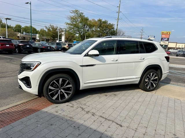 New 2026 Volkswagen Atlas SEL Premium R-Line image 3