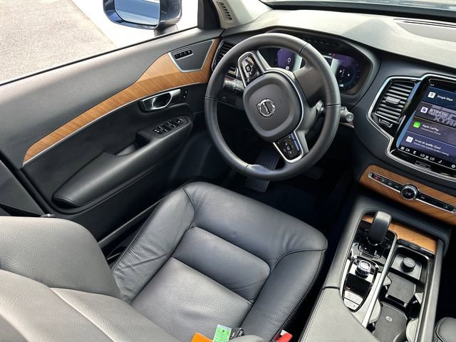 Used 2025 Volvo XC90 B6 Plus image 25
