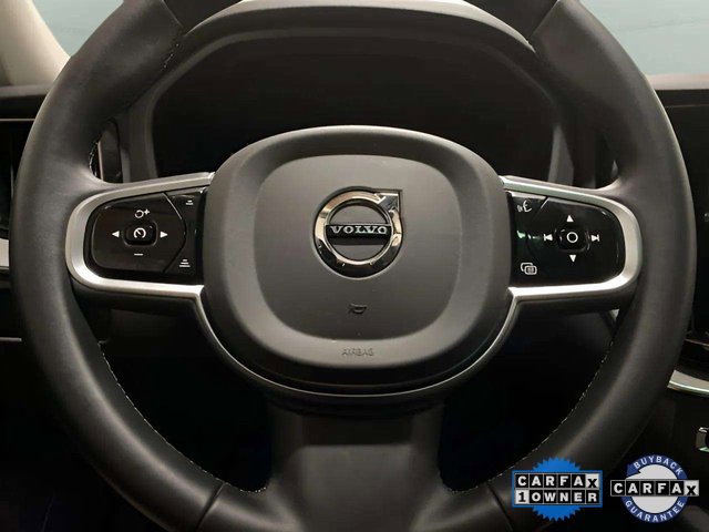 Used 2025 Volvo XC60 B5 Plus image 32