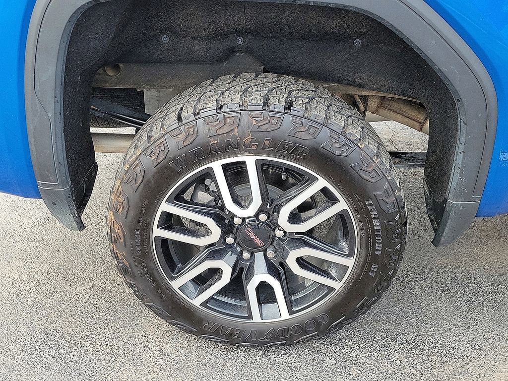 Used 2024 GMC Sierra 1500 AT4 w/ Technology Package image 7