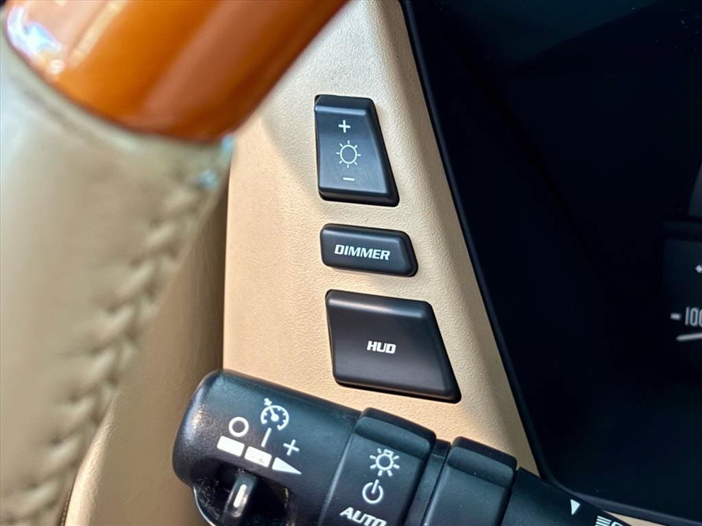 Used 2007 Cadillac XLR RWD image 21