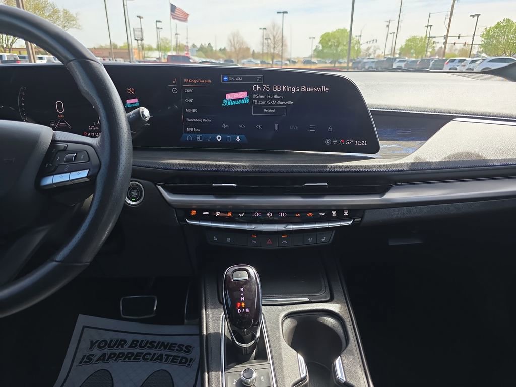 Used 2024 Cadillac XT4 Sport image 17