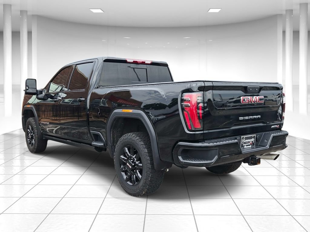 Used 2025 GMC Sierra 2500 AT4 w/ AT4 Premium Plus Package AWD/4WD image 5