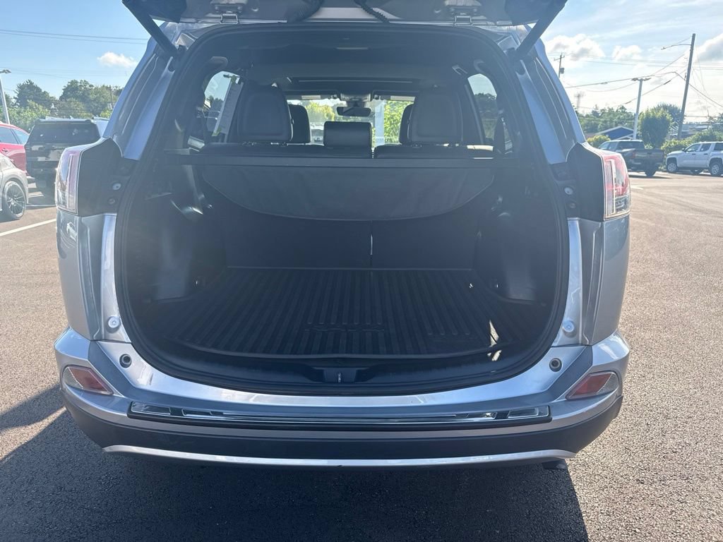 Used 2019 Chevrolet Traverse LT FWD image 4