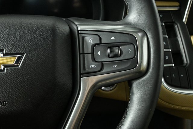 Used 2023 Chevrolet Suburban Premier image 12