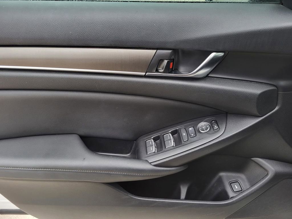 Used 2021 Honda Accord Hybrid image 14