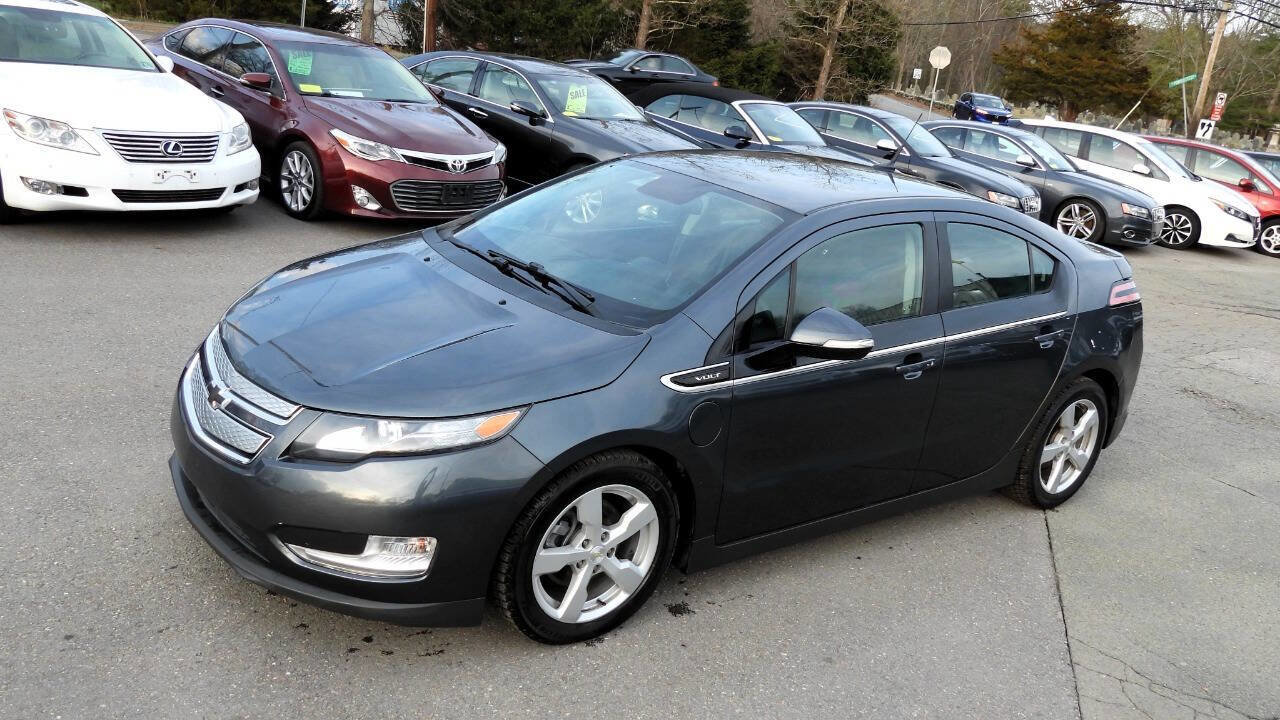 Used 2013 Chevrolet Volt Premium w/ Premium Trim Package FWD image 2
