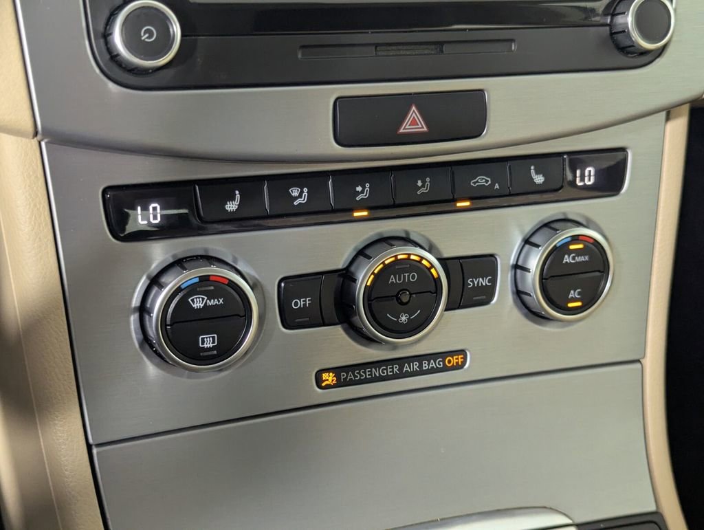 Used 2013 Volkswagen CC Lux image 20