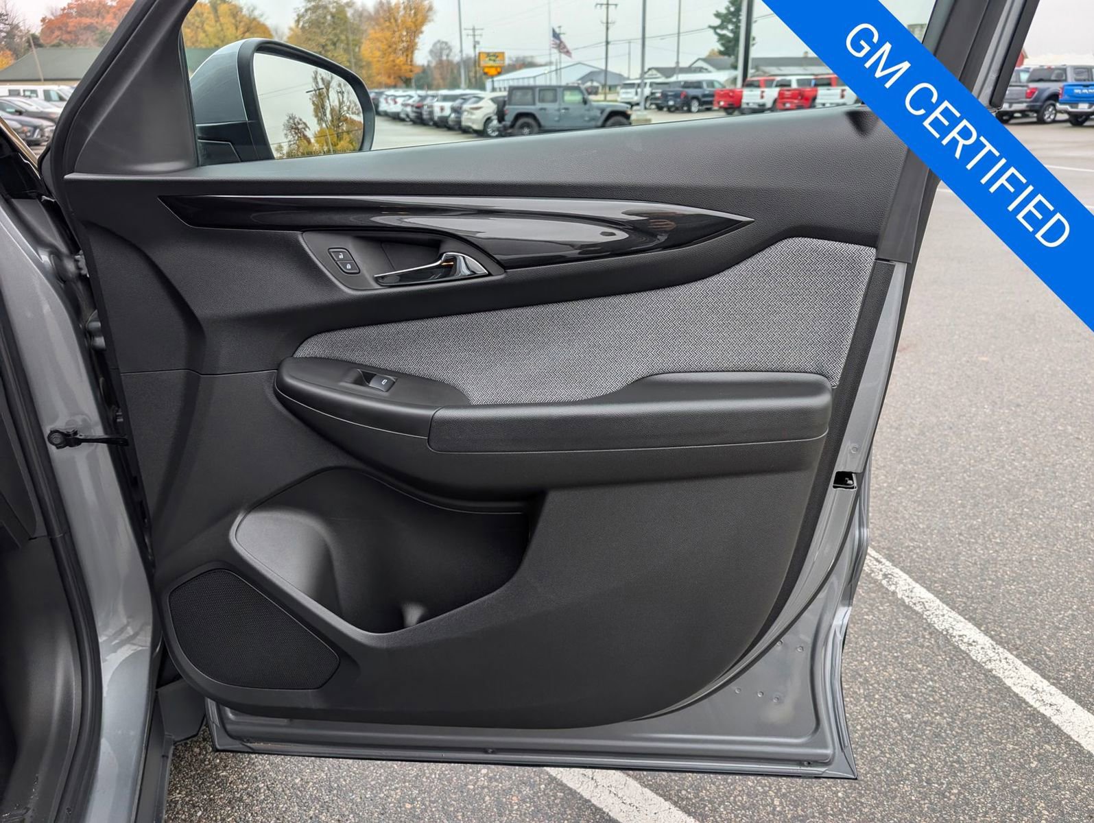 Used 2024 Chevrolet TrailBlazer LT w/ LT Cold Weather Package image 27