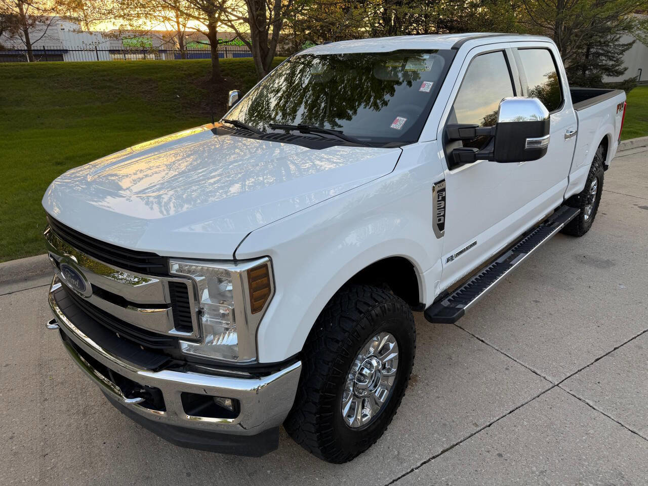 Used 2018 Ford F350 XLT w/ XLT Premium Package AWD/4WD image 1