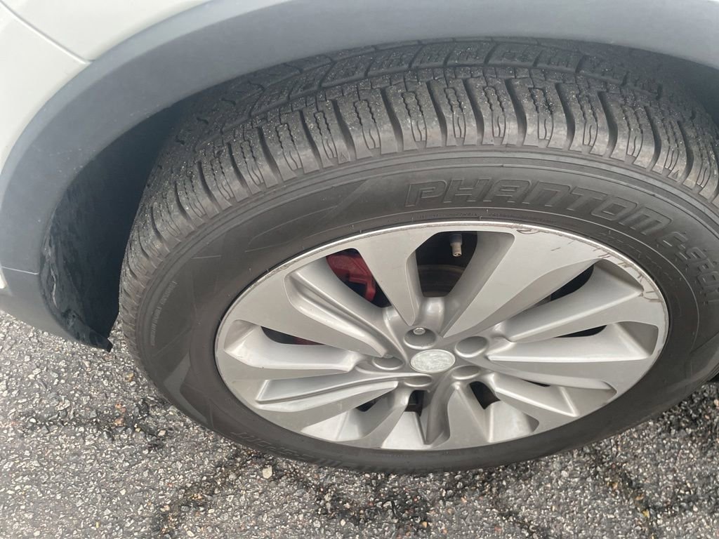Used 2020 Buick Encore Preferred FWD image 11