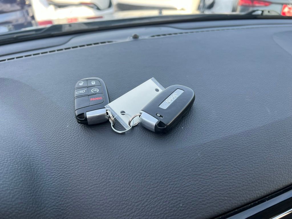 Used 2020 Jeep Grand Cherokee Limited image 40