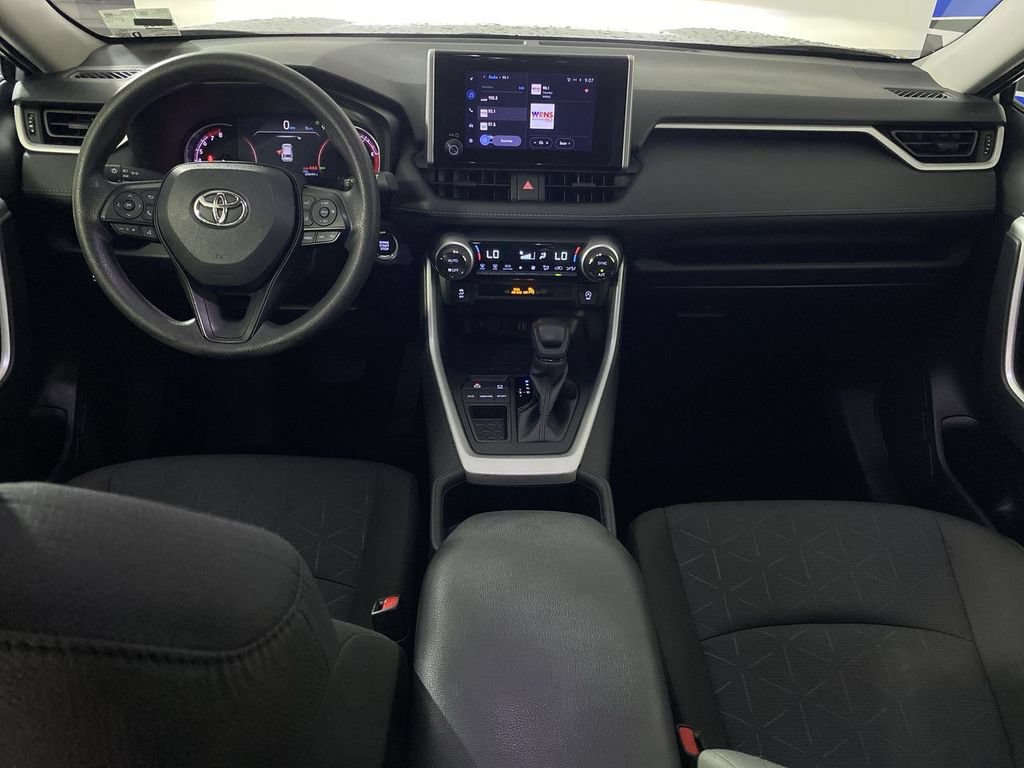 Used 2024 Toyota RAV4 XLE FWD image 25