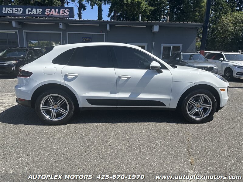 Used 2017 Porsche Macan AWD/4WD image 8