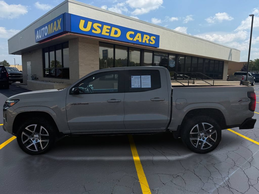 Used 2023 Chevrolet Colorado Z71 w/ Z71 Convenience Package 2 AWD/4WD image 8