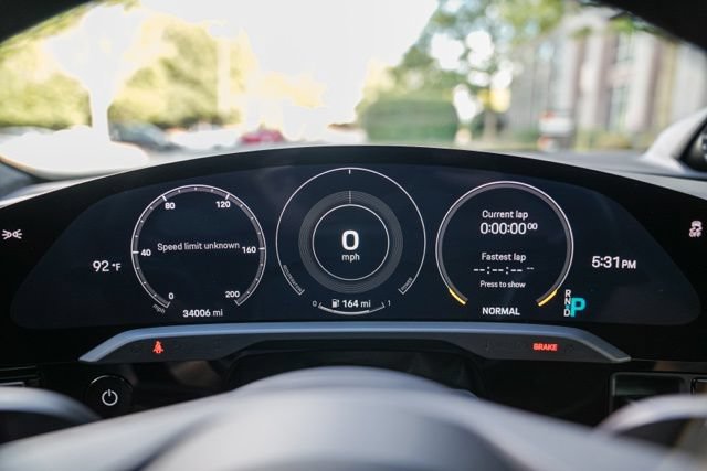 Used 2020 Porsche Taycan Turbo S AWD/4WD image 35