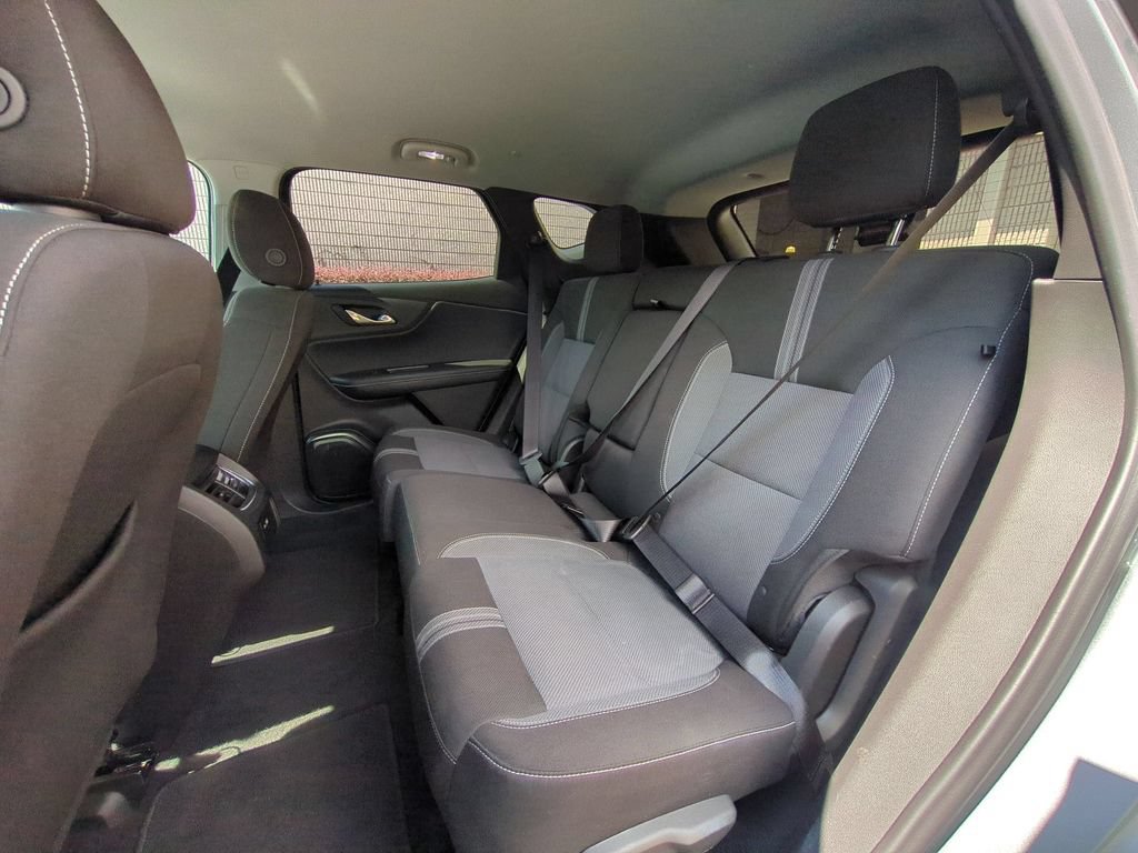 Used 2025 Chevrolet Blazer LT FWD image 28