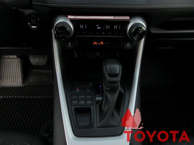New 2025 Toyota RAV4 XLE image 11