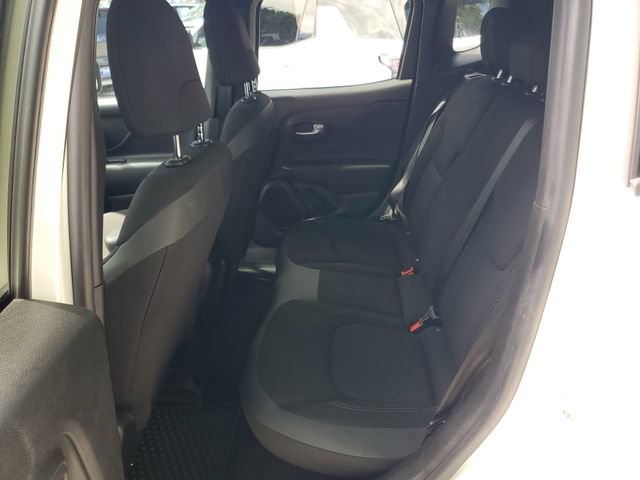 Used 2023 Jeep Renegade Altitude AWD/4WD image 10