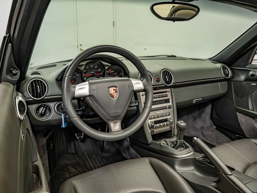 Used 2005 Porsche Boxster RWD image 4
