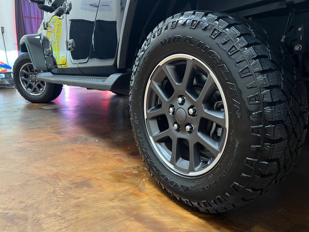 Used 2020 Jeep Gladiator Overland image 42