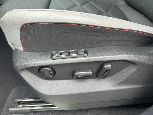 Used 2024 Volkswagen Atlas Peak Edition SEL AWD/4WD image 23