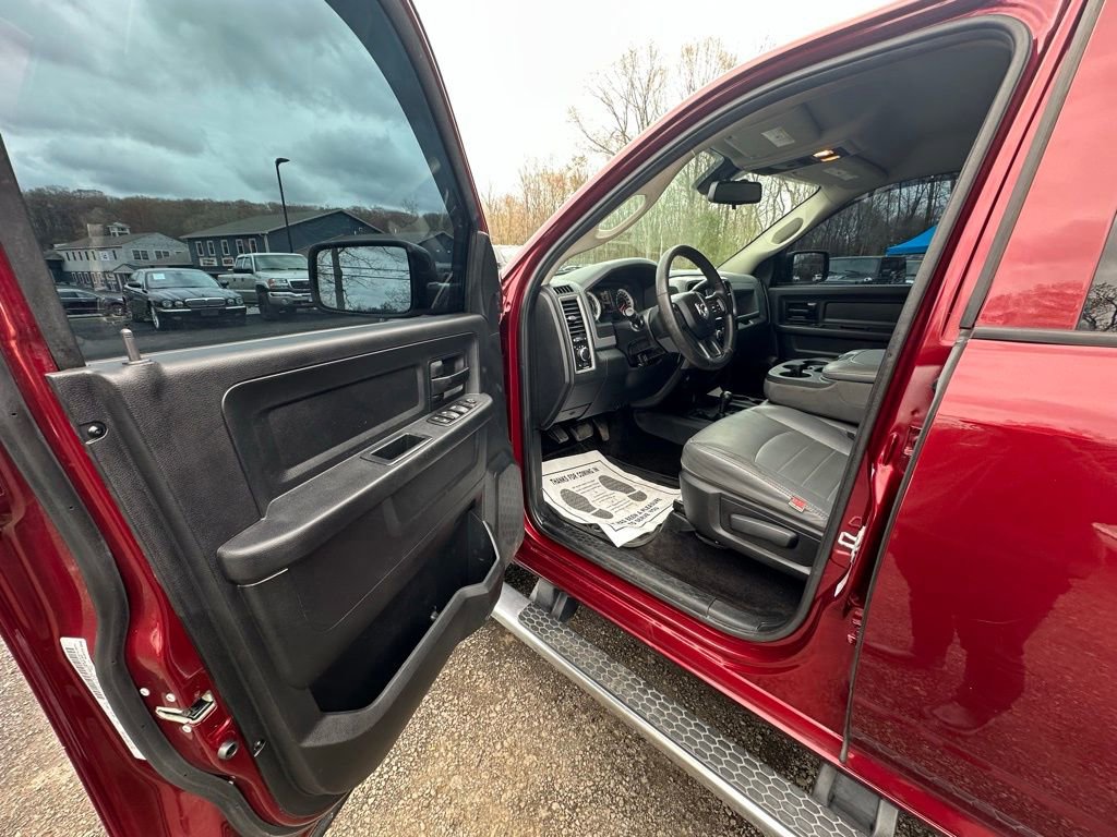 Used 2016 RAM 2500 Tradesman w/ Chrome Appearance Group AWD/4WD image 12