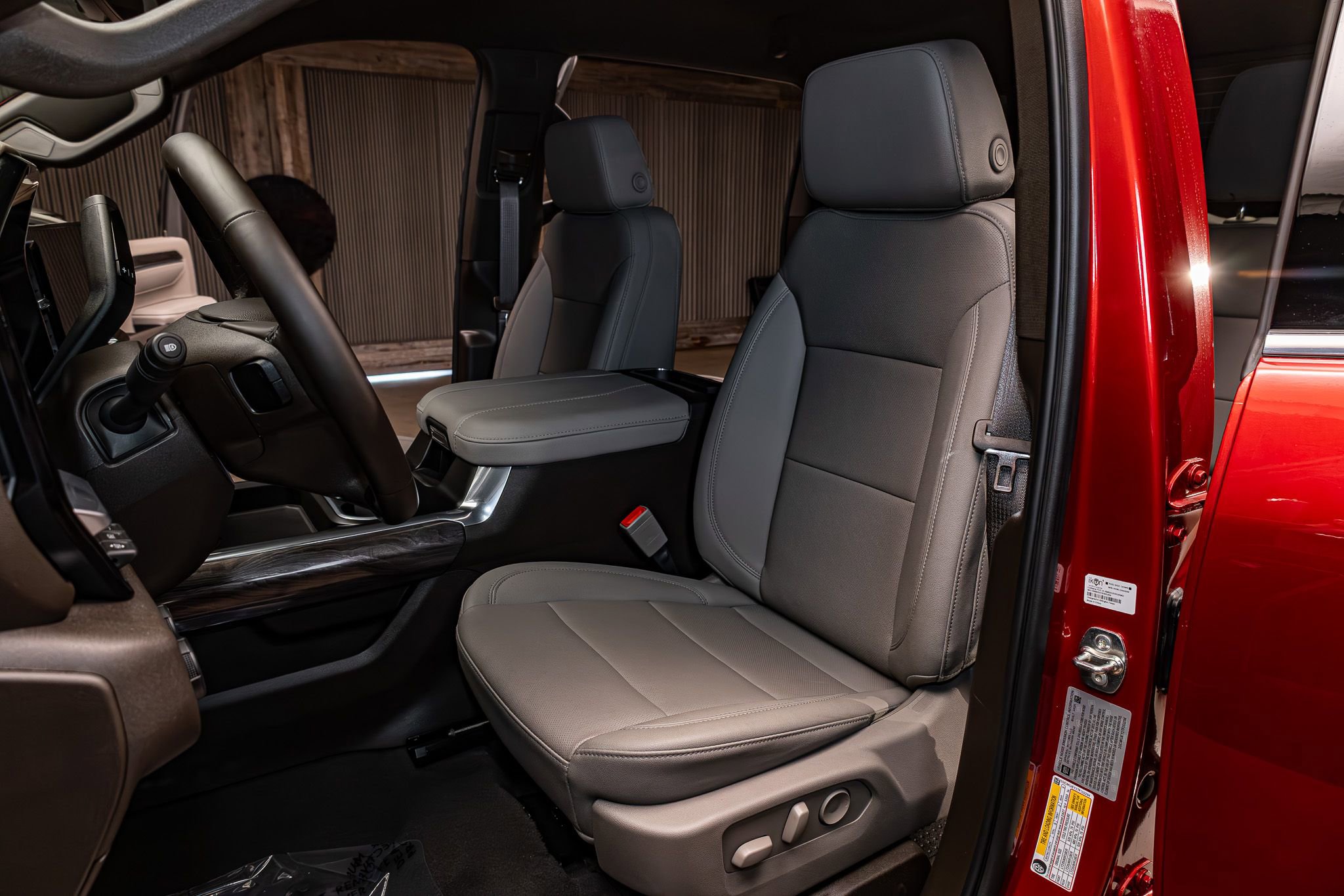 Used 2026 Chevrolet Silverado 3500 LTZ w/ LTZ Convenience Package image 25