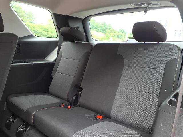 Used 2021 Chevrolet Traverse LS w/ LPO, Floor Liner Package AWD/4WD image 11