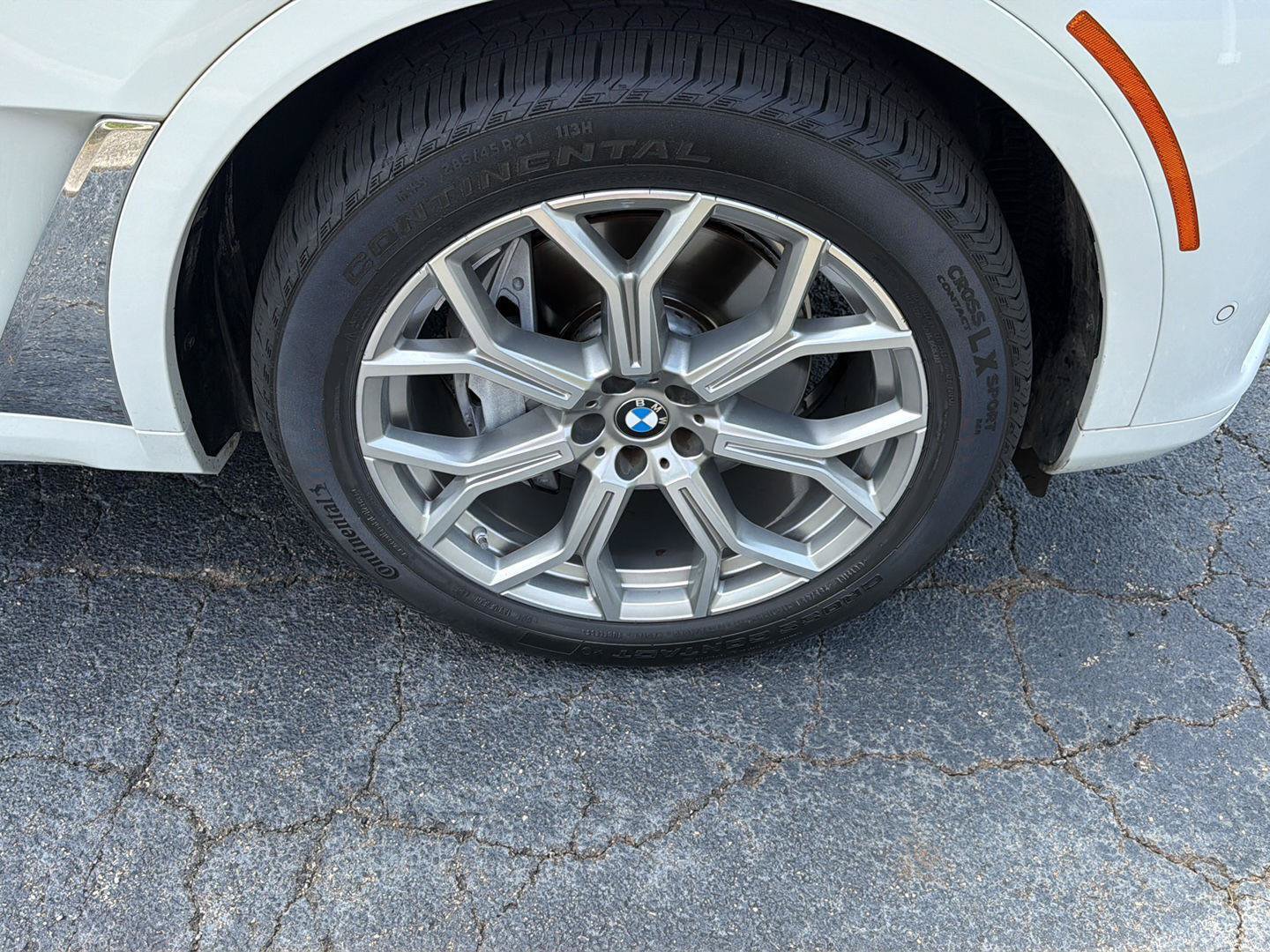 Used 2022 BMW X7 xDrive40i w/ Executive Package AWD/4WD image 42