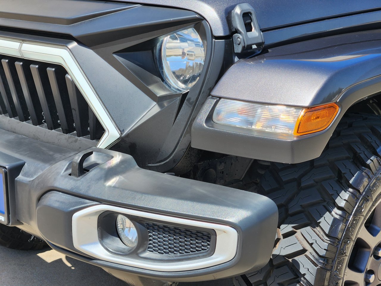 Used 2022 Jeep Gladiator Overland AWD/4WD image 6